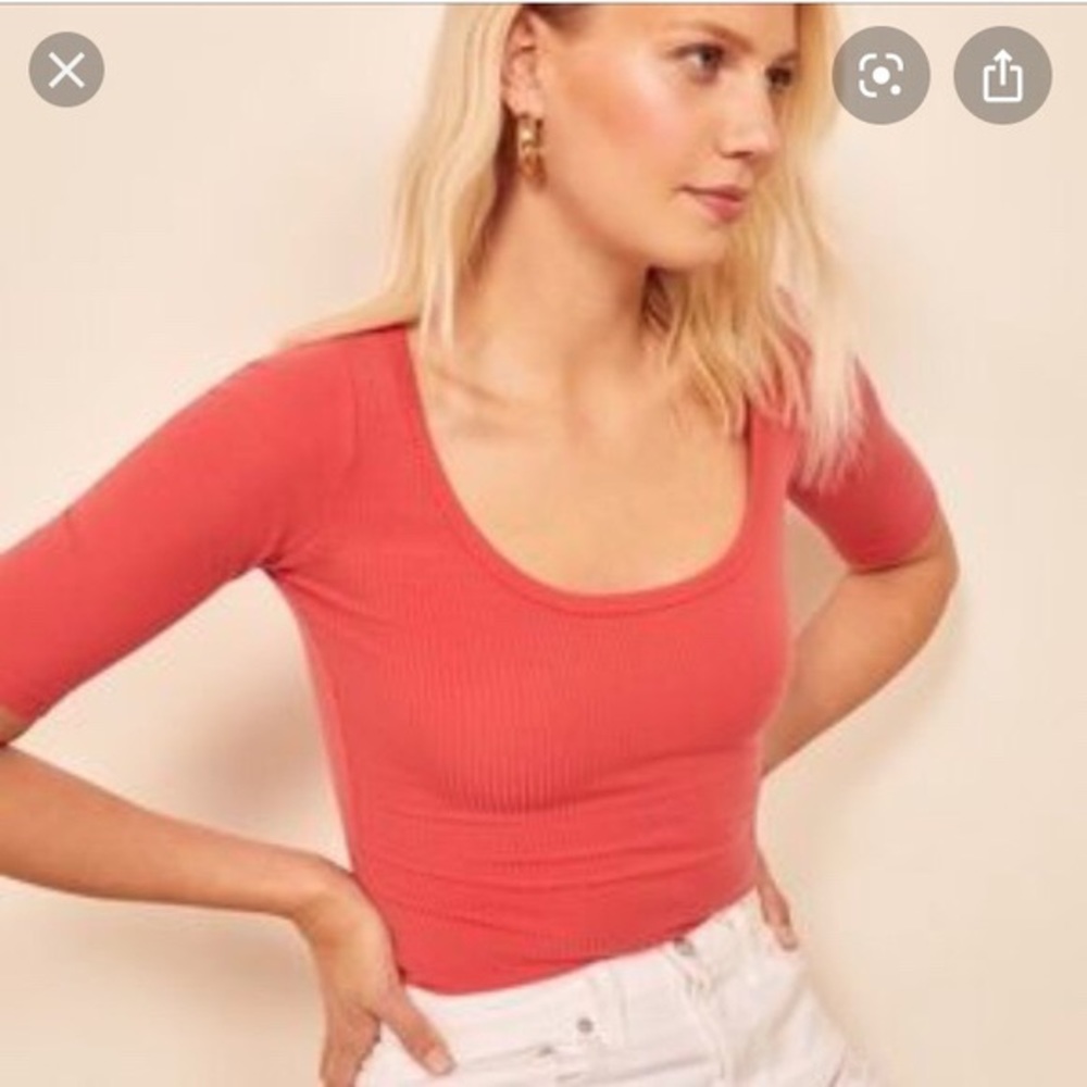 Reformation Delia Top in Apple